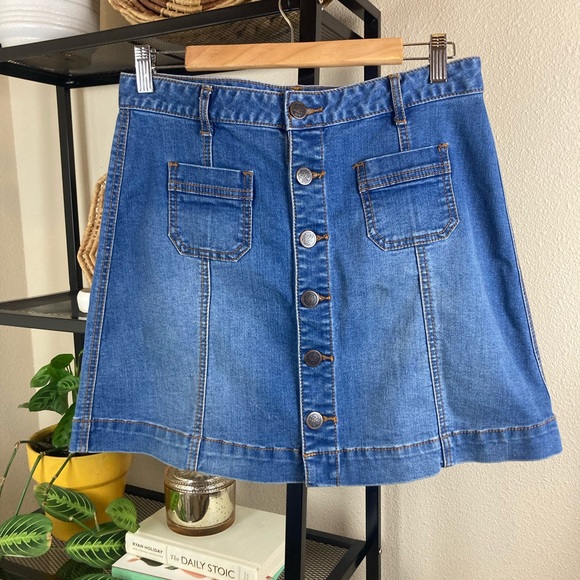 AMERICAN RAG button front denim skirt. Size 9 juniors. - Picture 1 of 4